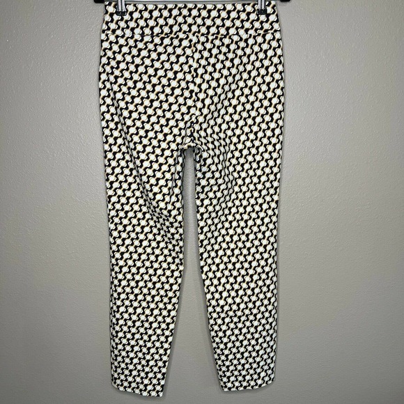 Premis Women's White Bengaline Geometric Stretch Ankle Pants Size S EUC - Picture 3 of 7